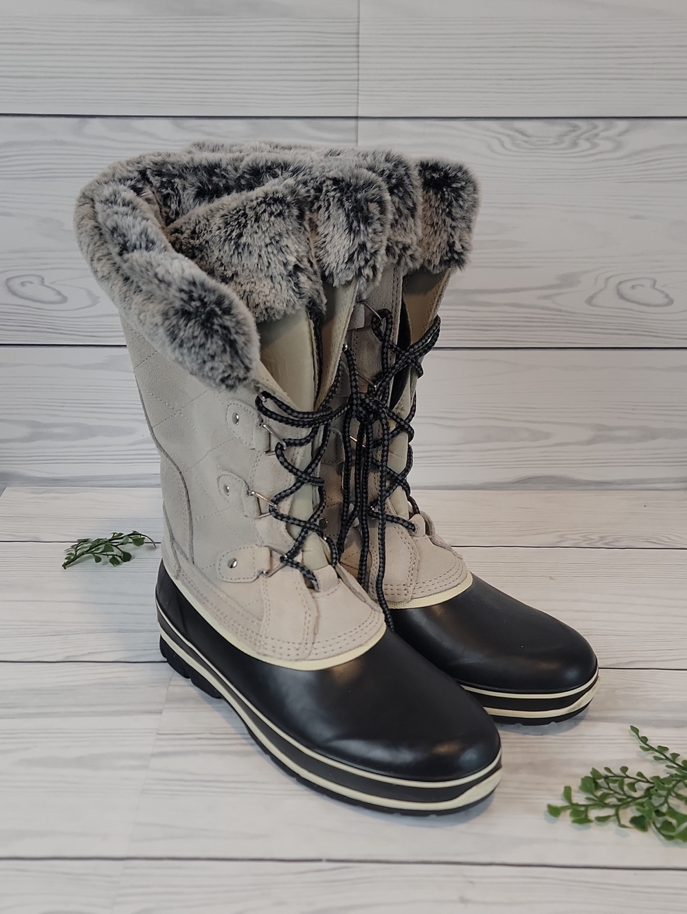 Khombu Emily Gray Faux-Fur Winter Lace-Up Leather Snow Boots Womens 8M